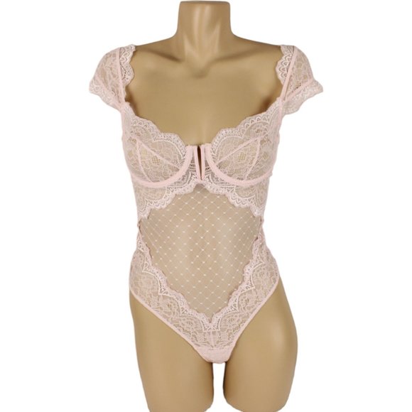 NWT Ann Summers Thong Teddy Small The Pleasing Body Pink Lace Ruffles V Wire T75 - Picture 1 of 10
